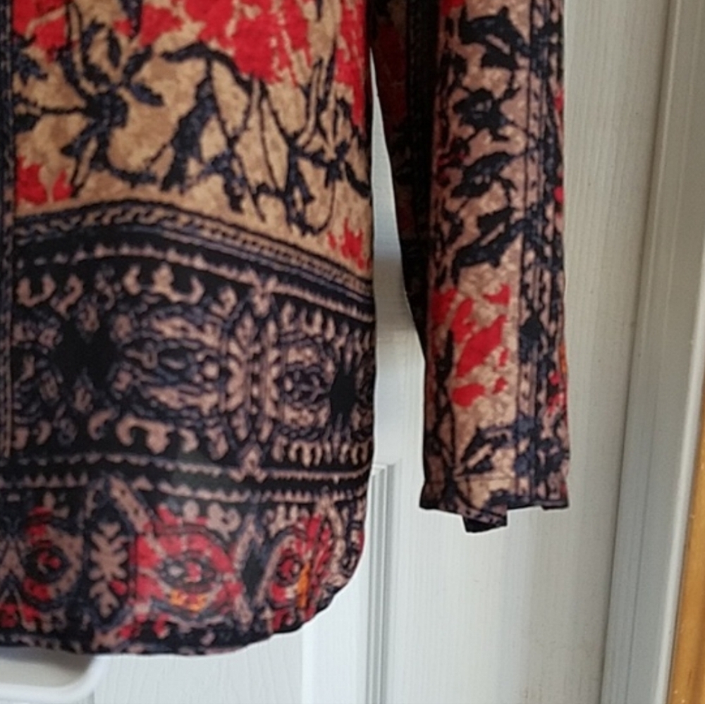 Floral Patterned Long Sleeve Top - Picture 6 of 7